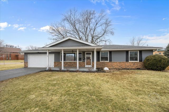 103 Main St, Sugar Grove, IL 60554