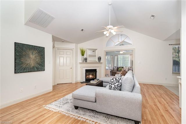 4322 Grassy Moss Dr, Greensboro, NC 27409