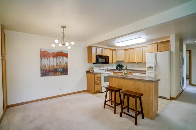 306 N  Segoe Rd #202, Madison, WI 53705