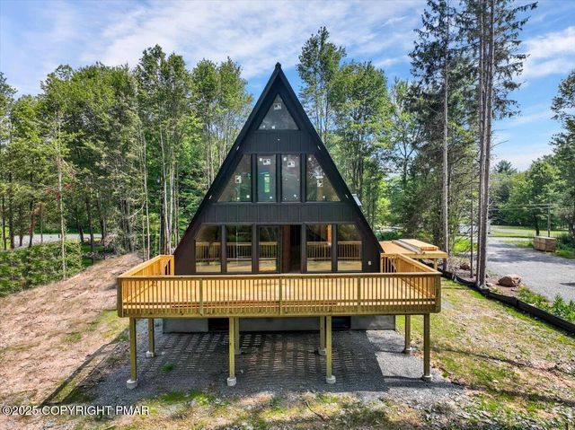 257 Lidio Rd, Blakeslee, PA 18610
