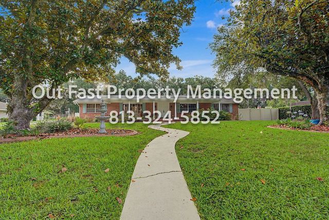 639 Howard Ave, Lakeland, FL 33815