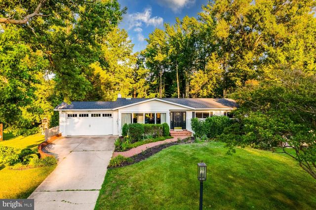 8809 Gateshead Rd, Alexandria, VA 22309