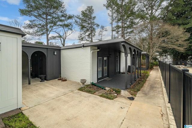 3017 Massey Rd #C, Vestavia Hills, AL 35216