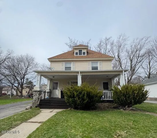 10 4th Street, Amsterdam, NY 12010