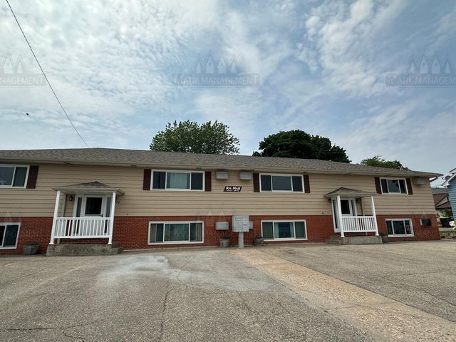 820 S  Lakeshore Dr #4, Lake City, MN 55041