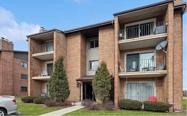 9900 Treetop Dr   #3W, Orland Park, IL 60462