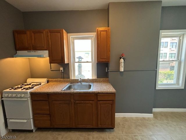 286 Nagle St #3, Cliffside Park, NJ 07010