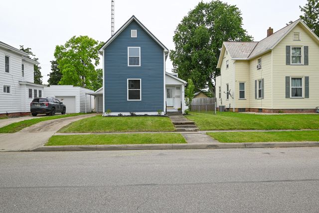711 S  Walnut St, Bucyrus, OH 44820