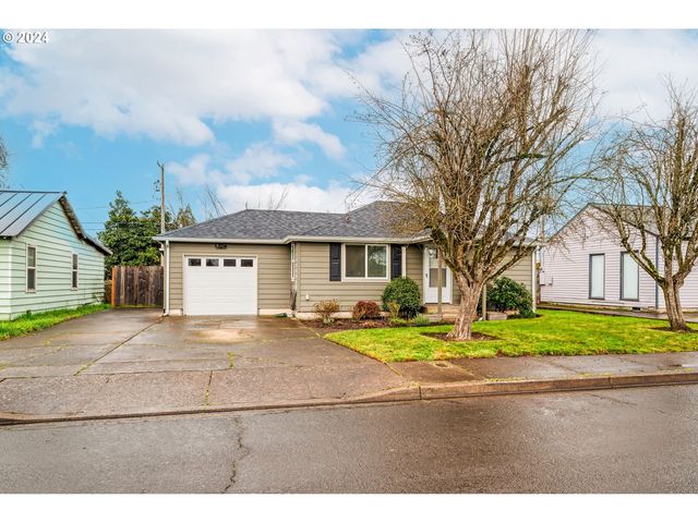 2700 C St, Springfield, OR 97477