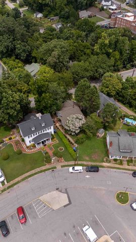 BLESS 本　retroperspectitve home 28659, NC Homes for Sale & Real Estate | Realtor.com®