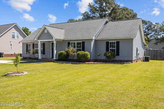2625 Coopers Point Drive, Winterville, NC 28590