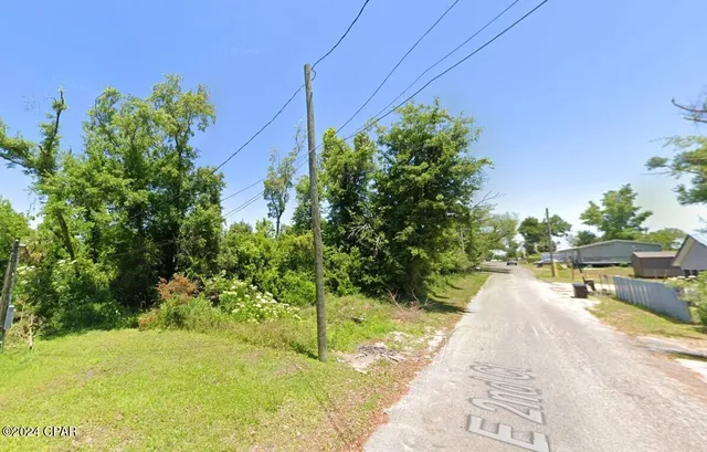 2nd Ct E, Panama City, FL 32401