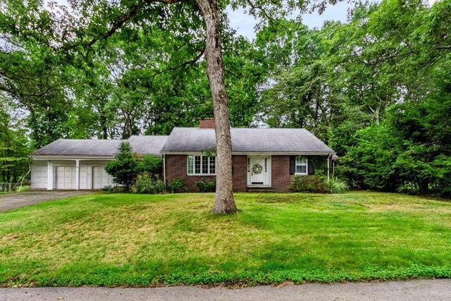 61 Page Rd, North Attleboro, MA 02760