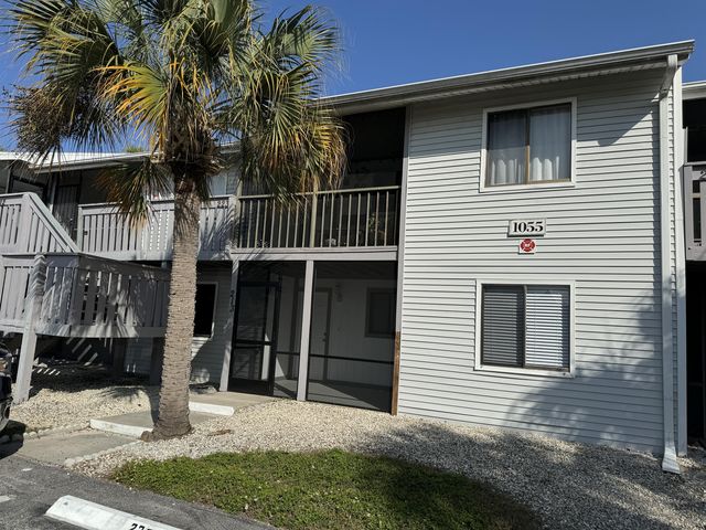 1055 Palm Ave #213, North Fort Myers, FL 33903