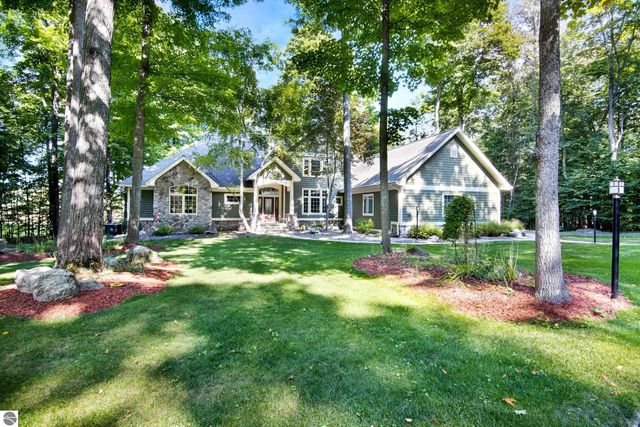3994 Harbor Town, Bellaire, MI 49615