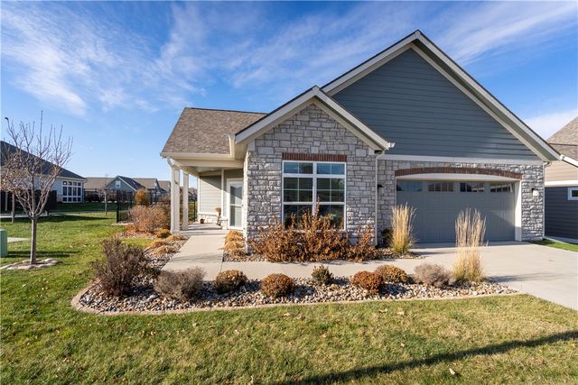 3424 NW 174th St, Clive, IA 50325