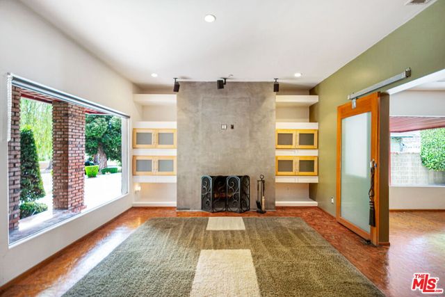 5445 Chesley Ave, Los Angeles, CA 90043