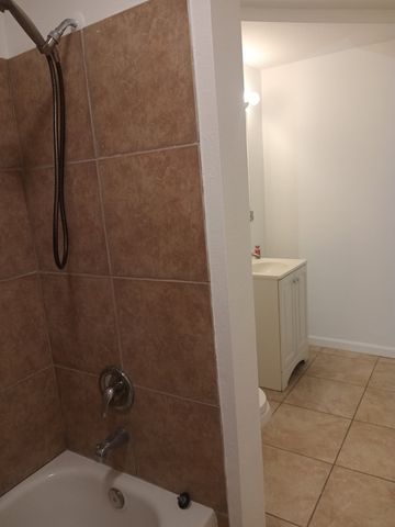 2045 W  Washington St #3, Phoenix, AZ 85009