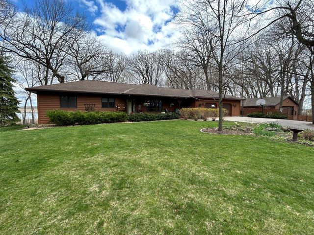 1020 Lakeside Dr, Gaylord, MN 55334