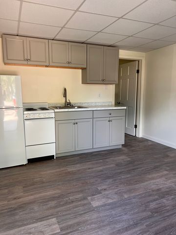 2 Melvin Ave, Old Orchard Beach, ME 04064