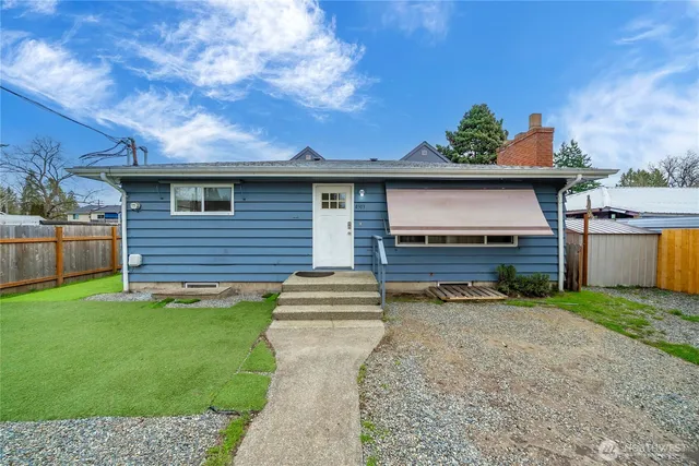 4503 S Webster Street, Seattle, WA 98118