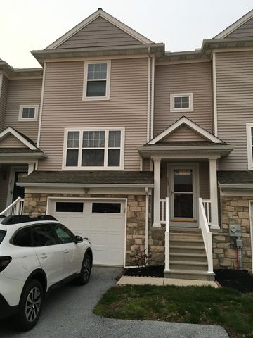 103 Red Maple Ln, Mountville, PA 17554