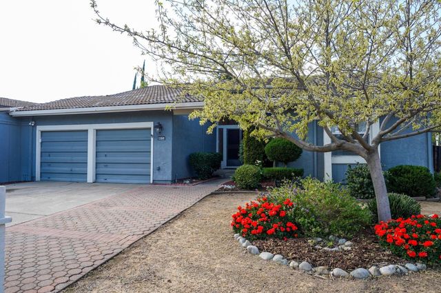 8053 Hoopes Dr, Citrus Heights, CA 95610