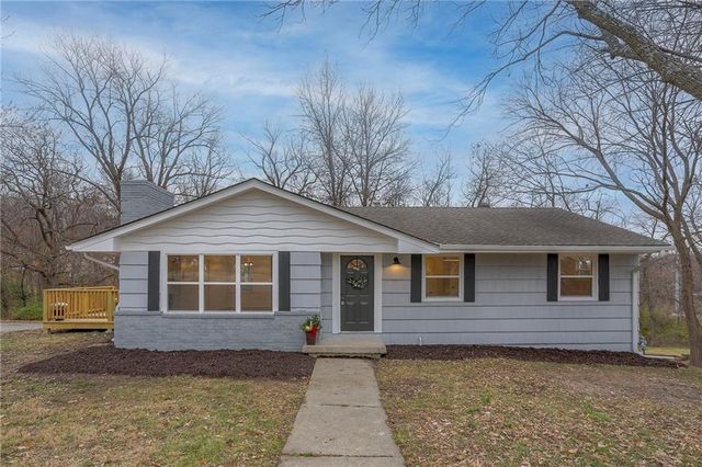 2809 S  Baker Rd, Independence, MO 64057