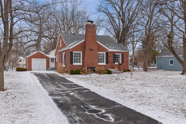 1236 Park Rd, Anderson, IN 46011