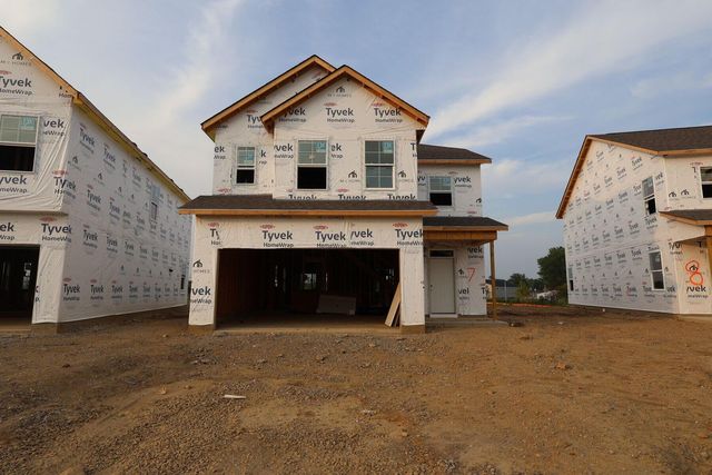1013 Dawsons Dr, Hebron, OH 43025