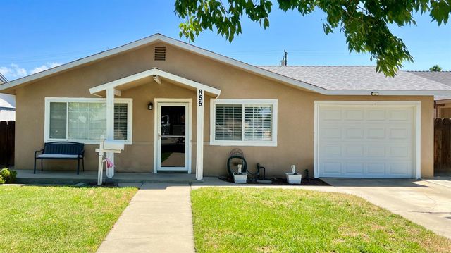 855 Quince St, Mendota, CA 93640