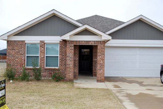 2704 William St, Mabank, TX 75147