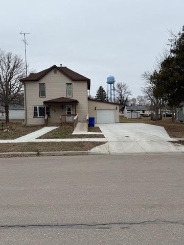 812 11th Ave, Clarkfield, MN 56223