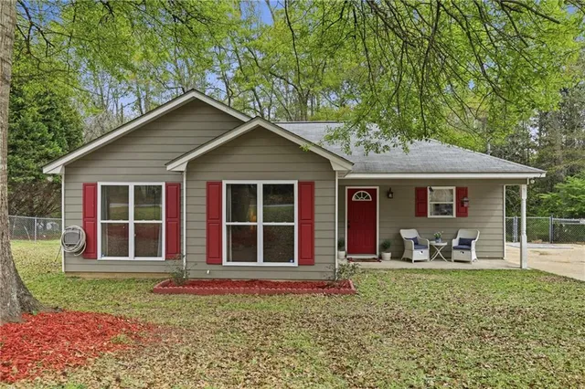 7 Mann St, Phenix City, AL 36869