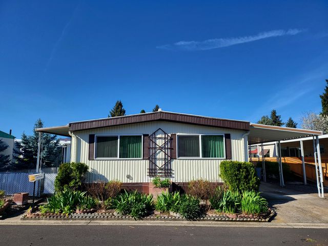 3431 S  Pacific Hwy #111, Medford, OR 97501