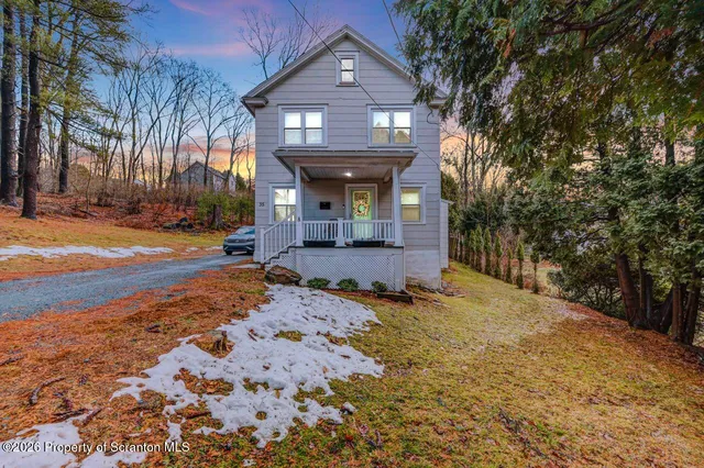 35 E  Franklin St, Shavertown, PA 18708