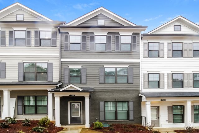 755 Calvin Park Dr, Ball Ground, GA 30107