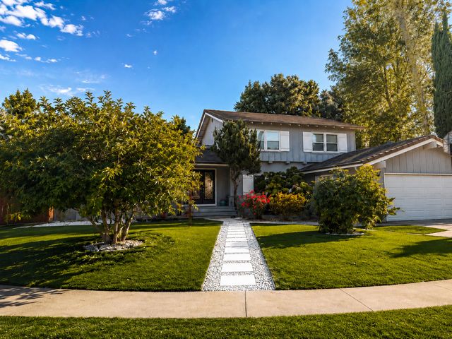 7541 Chaminade Ave, Canoga Park, CA 91304