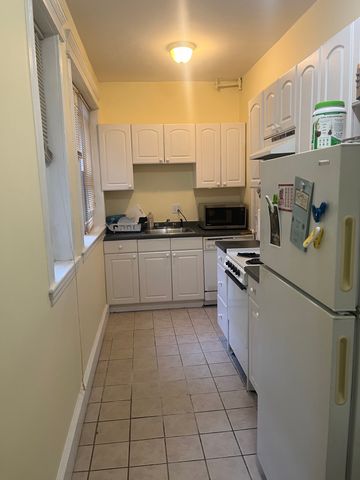 1637 Commonwealth Ave #1, Brighton, MA 02135