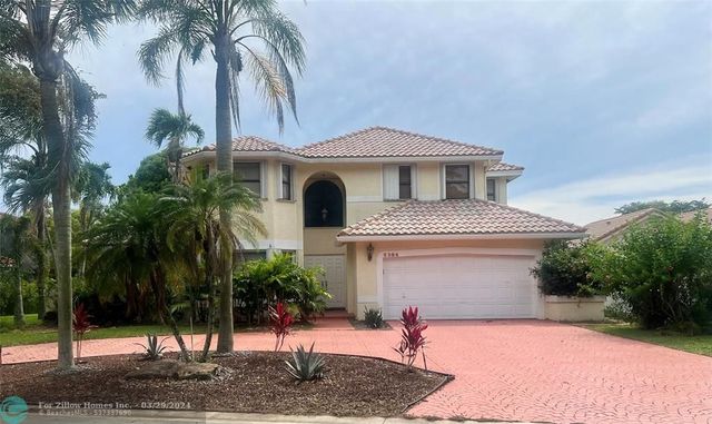 5386 NW 60th Dr, Coral Springs, FL 33067