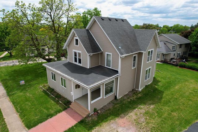 627 South Madison Street, Lancaster, WI 53813