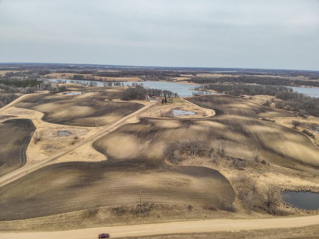 32807 200th St, Underwood, MN 56586