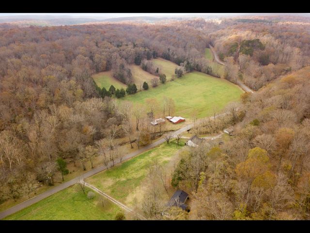 740 Potter Rd, Dickson, TN 37055