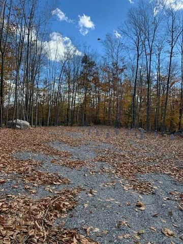 148 Highpoint Drive, Raymond, ME 04071