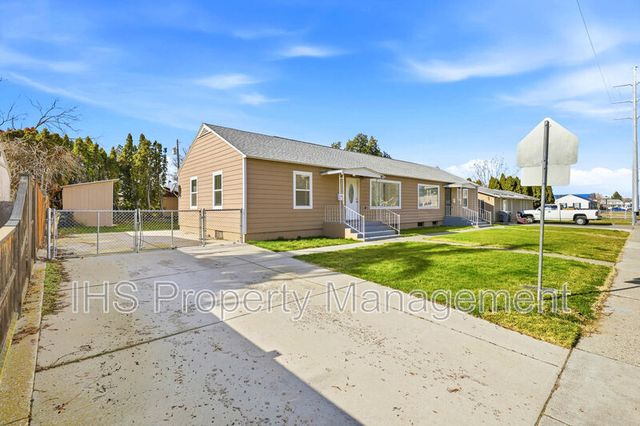1105 Thayer Dr, Richland, WA 99354