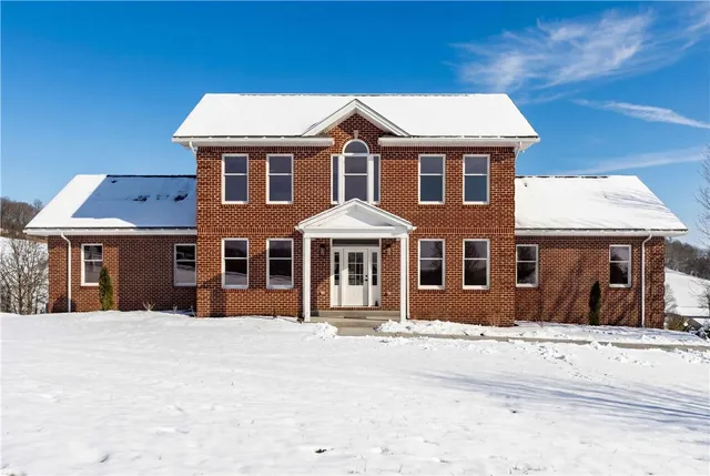 515 Grandview Dr S, Washington, PA 15301