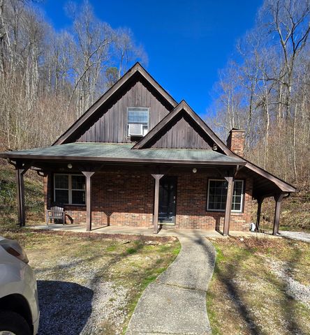 1040 Big Perry Rd, Morehead, KY 40351