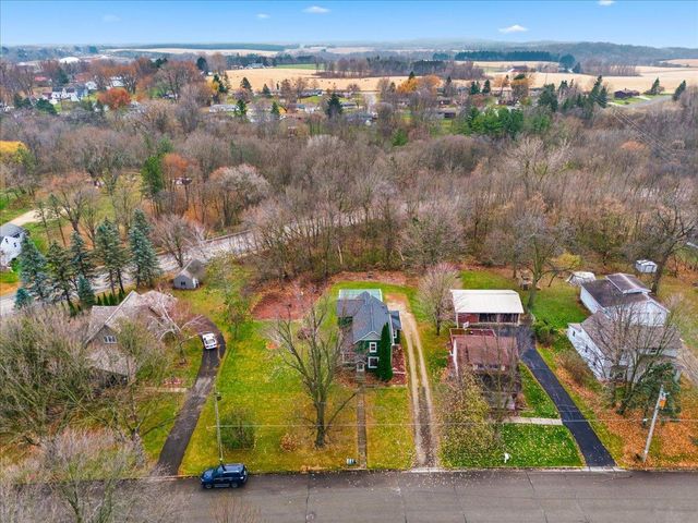 641 W  Main St, Ellsworth, WI 54011