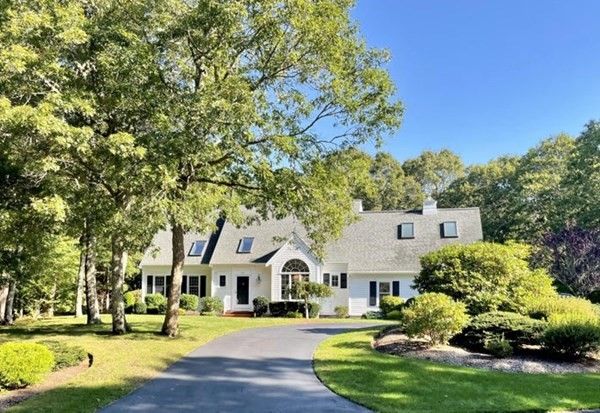 102 Waterford Dr, Barnstable, MA 02630