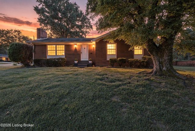 10300 S  Dodge Ln, Louisville, KY 40272